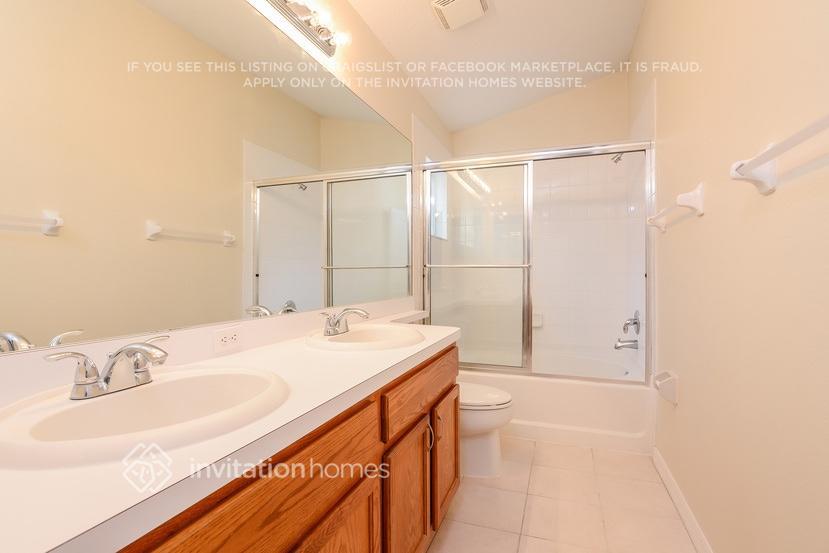 Building Photo - 507 Somerstone Dr