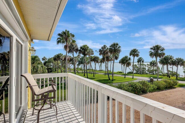 Building Photo - 7501 S Indian River Dr