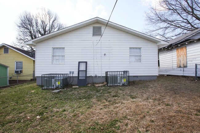 Building Photo - 1814 Moss St