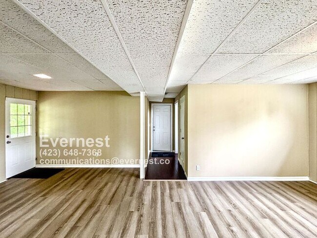 Building Photo - 3-Bedroom, 2-Bathroom Home with Basement a...
