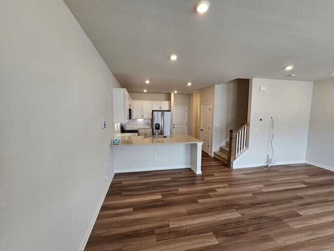 Building Photo - Like New Townhome in Mint Hill
