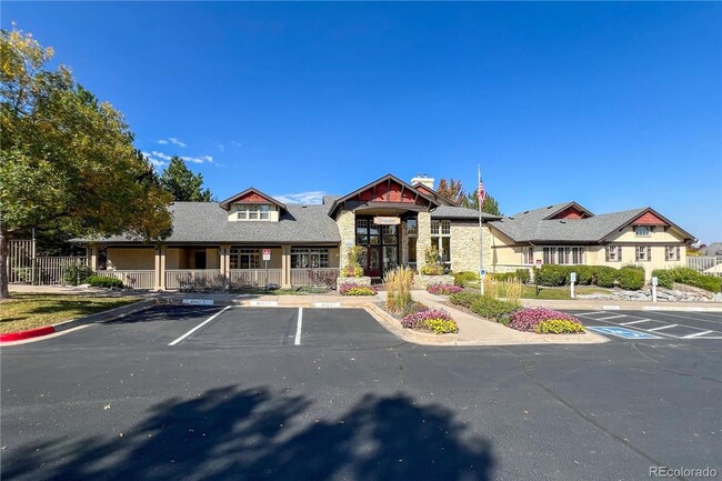 Building Photo - Charming 1 bed/1 bath Condo with Garage- Gated Community with Pool and Fitness Center