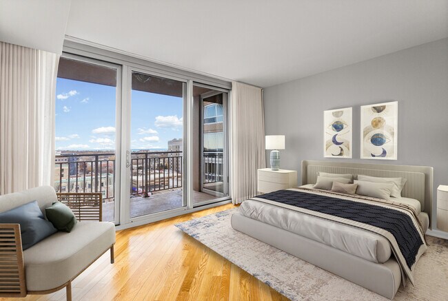 Building Photo - 807 Davis St