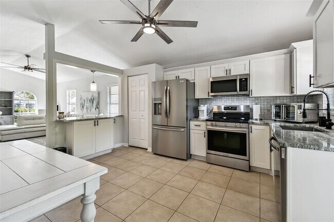 Building Photo - 1763 Montana Ave NE