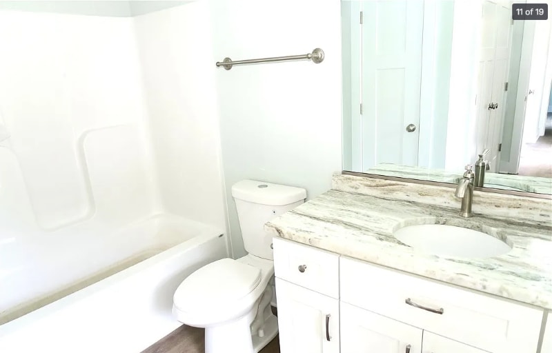 Building Photo - 16208 Pauline Ave