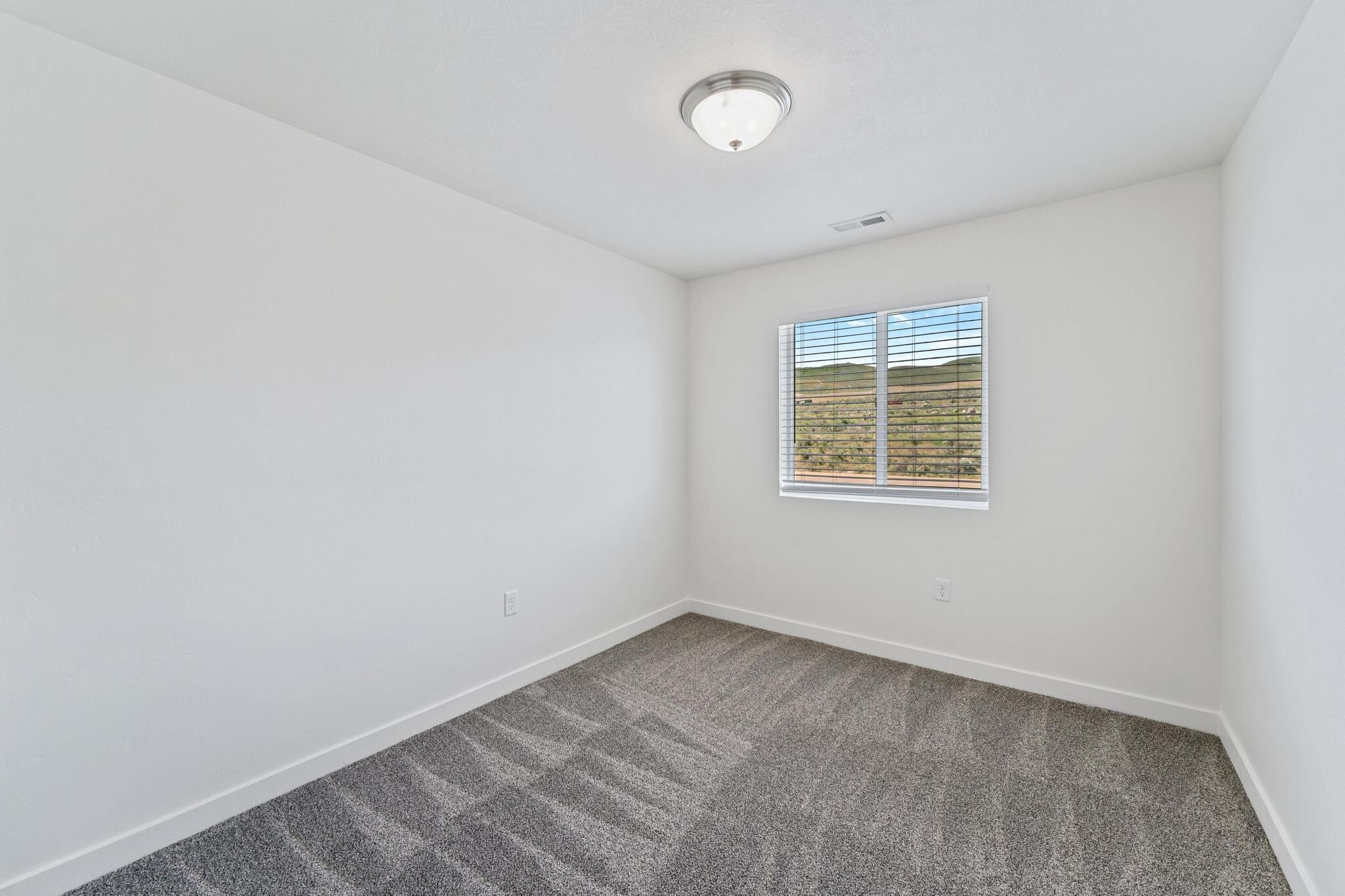 Building Photo - 14888 S Sliding Rock Way