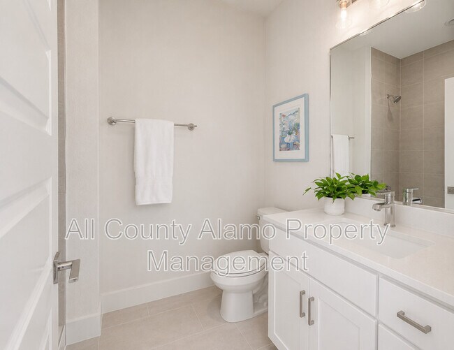Building Photo - 7930 Kennedy Hill Dr