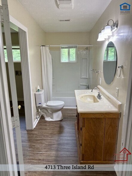 Building Photo - 4713 3 Island Rd