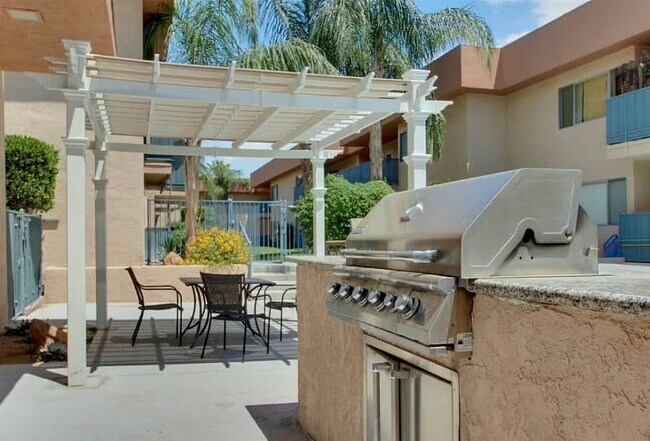 Building Photo - Sunrise Condo