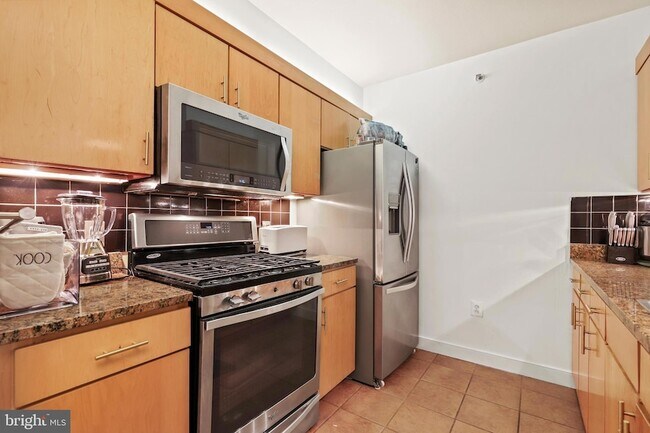 Building Photo - 616 E Street NW Unit 1007