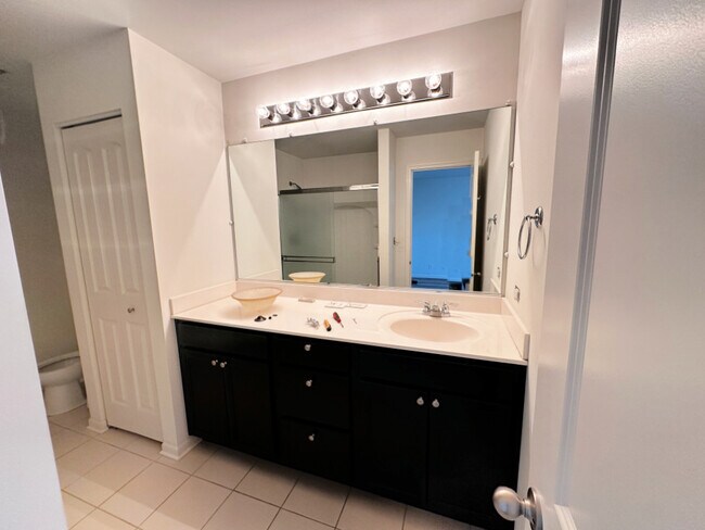 Building Photo - 652 Anchorage Ct