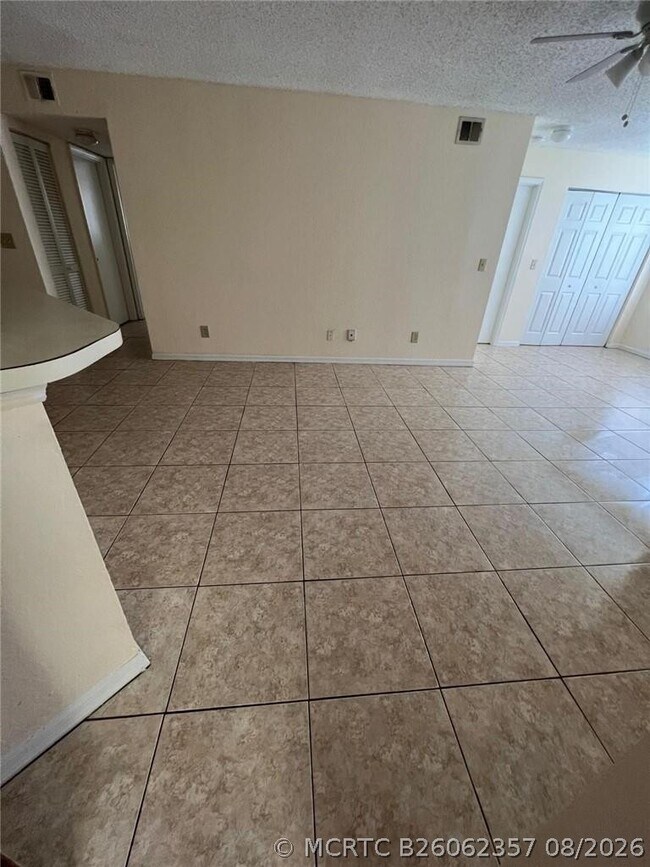 Building Photo - 12730 Vista Isles Dr