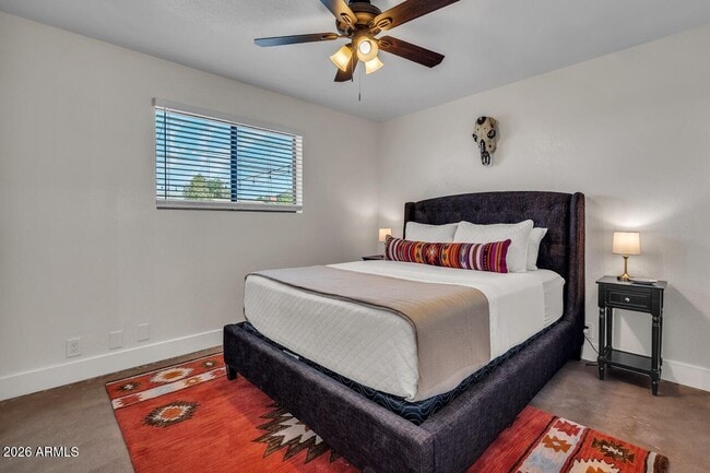 Building Photo - 1207 W 15th St