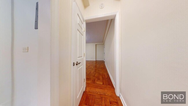 Primary Photo - 55 W 55th St