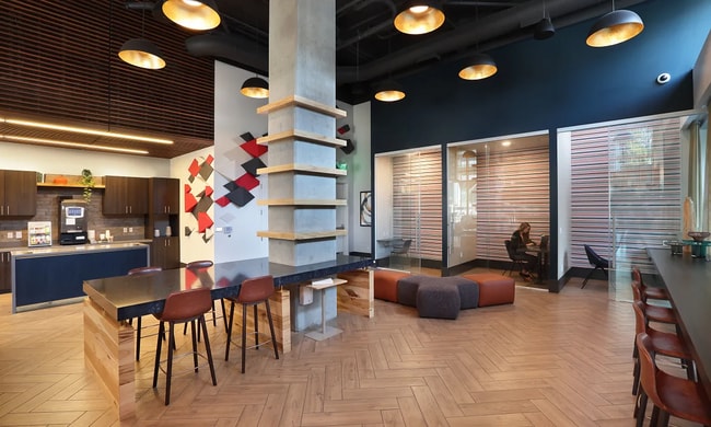 Building Photo - 151 S State St