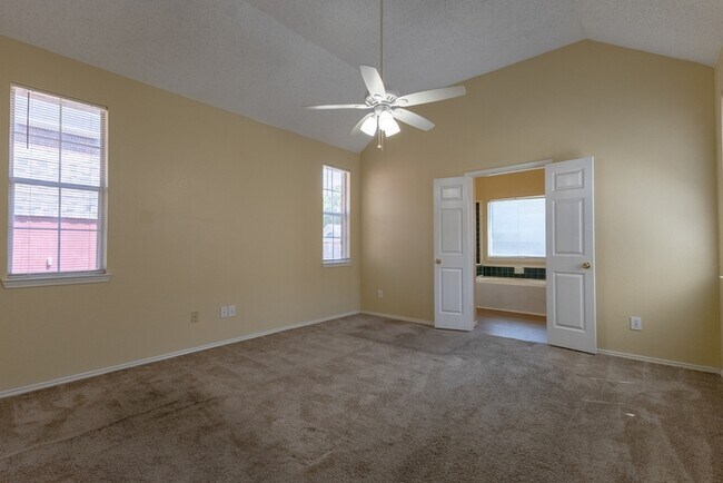 Building Photo - 7414 Westhaven Dr
