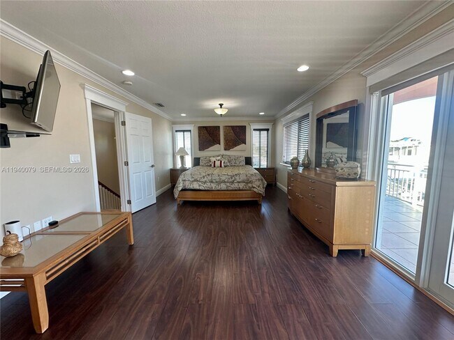 Building Photo - 1516 Aqueduct Ln