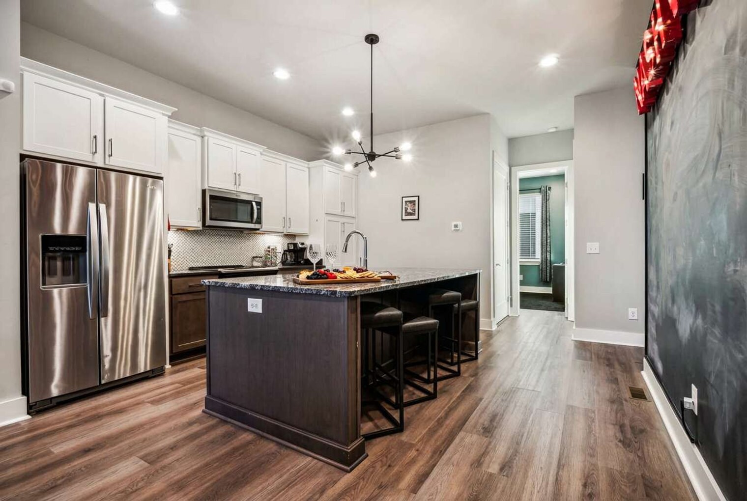 Building Photo - 2135 24th Ave N