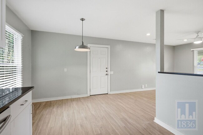 Building Photo - 5308 Overbrook Dr