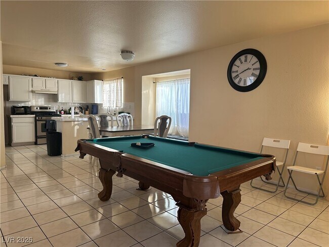 Building Photo - 8657 Keewatin Ct