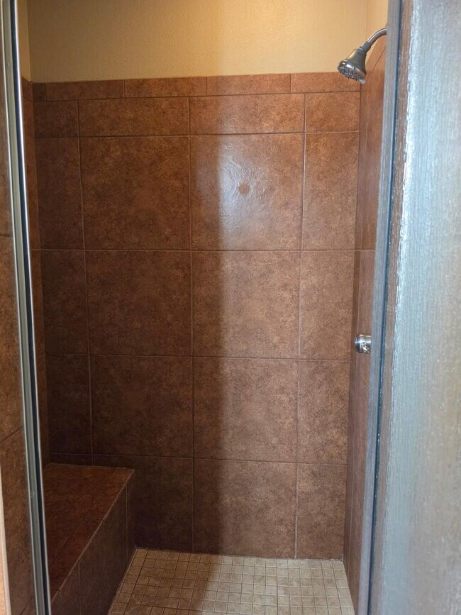 Building Photo - 7103 Kinghorn Dr
