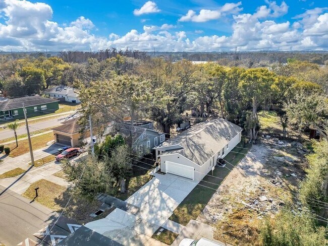 Building Photo - 910 Willie Mays Pkwy