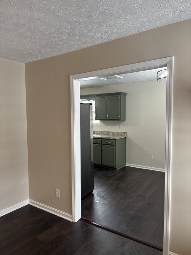 Building Photo - 203 Cypress St