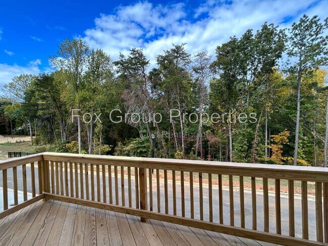 Building Photo - 108 Glencoe Ln