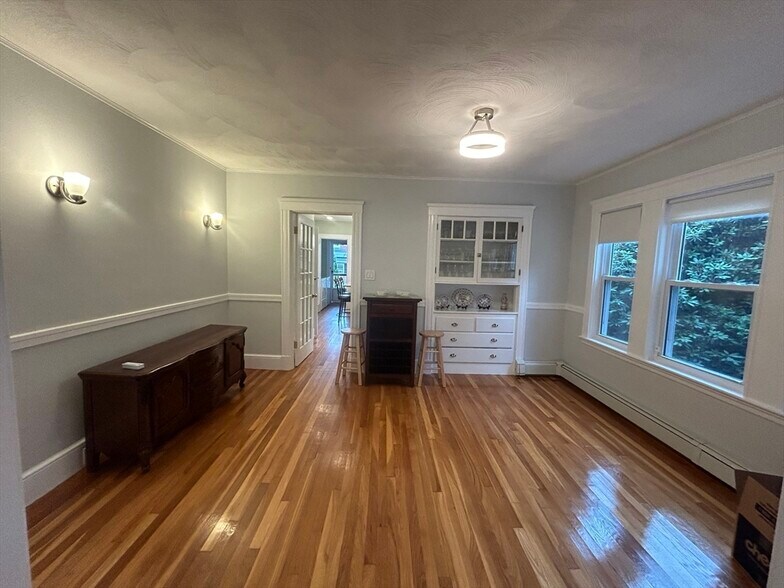 Building Photo - 23 Webster St