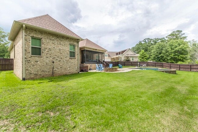 Building Photo - 102 Scarlet Oak Wy