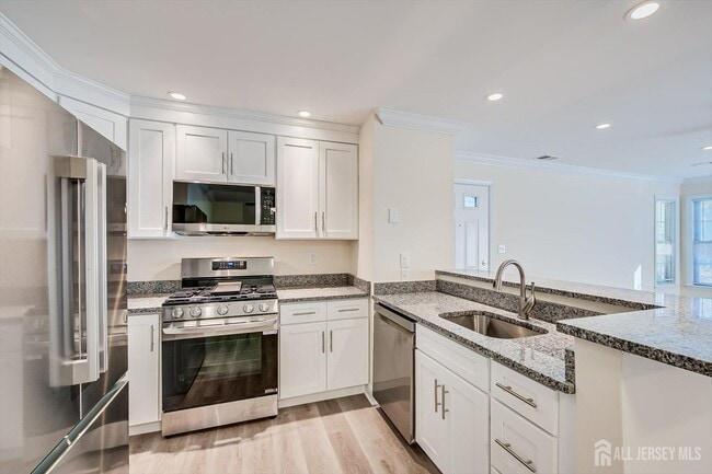 Building Photo - 114 Longfield Ct