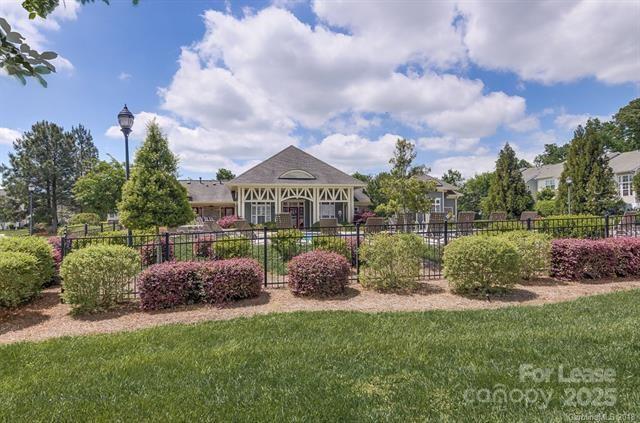 Building Photo - 7433 White Elm Ln