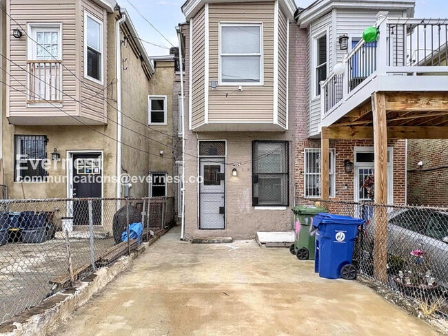 Building Photo - 1134 Myrtle Ave