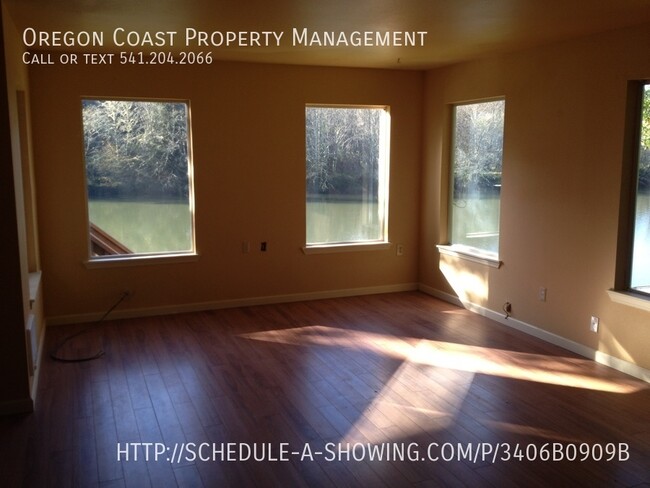 Building Photo - 2 Bedroom River Front House with Fishing d...