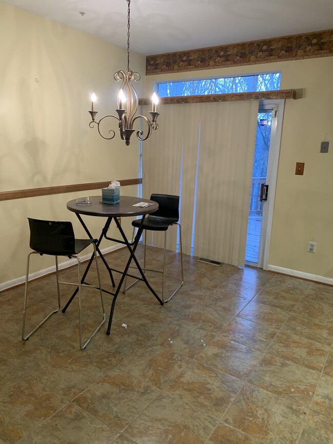 Dinning Area leading to patio - 836 Faraway Ct