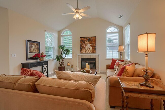 Building Photo - 6183 Donegan Way