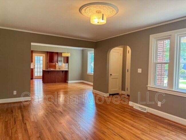 Building Photo - 46 Long Forest Dr