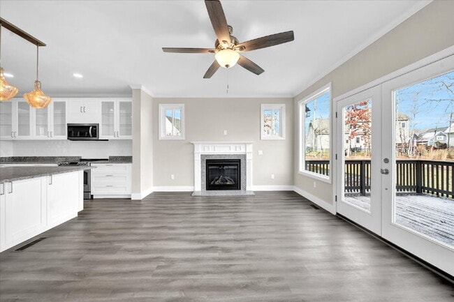 Building Photo - 15401 Adelay Ct