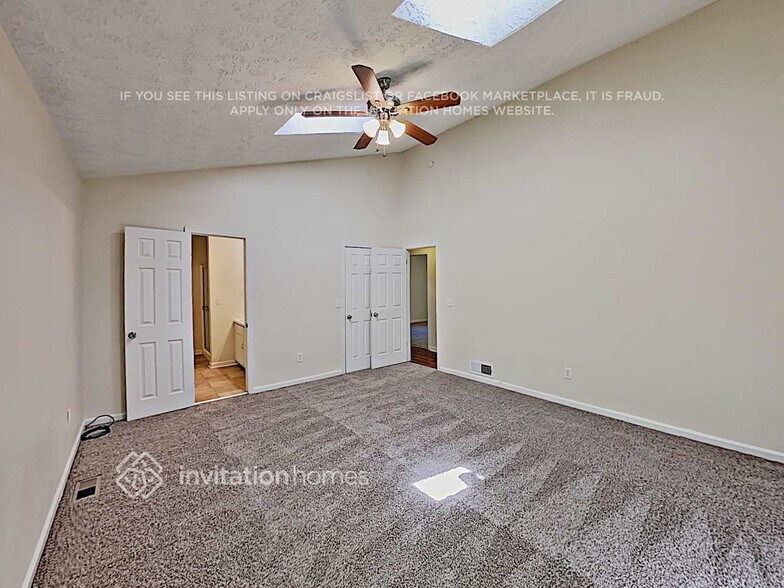 Building Photo - 4042 Maxanne Dr NW