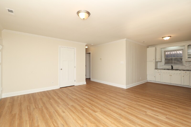 Building Photo - 937 Green Cir Dr