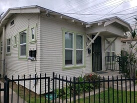 Building Photo - 1917 Penmar Ave