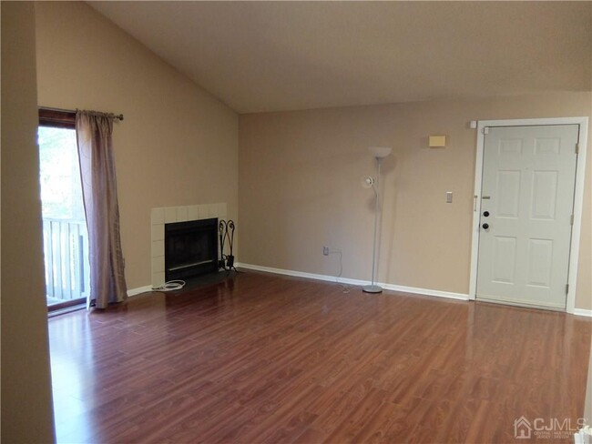 Building Photo - 2206 Ravens Crest Dr