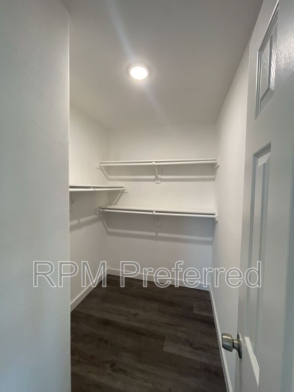 Building Photo - 8226 Linda Vista Rd