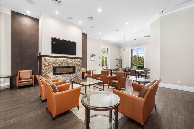 Building Photo - 12348 Clearfalls Dr