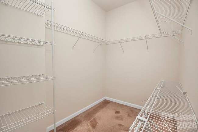 Building Photo - 5040 Mockernut Ln