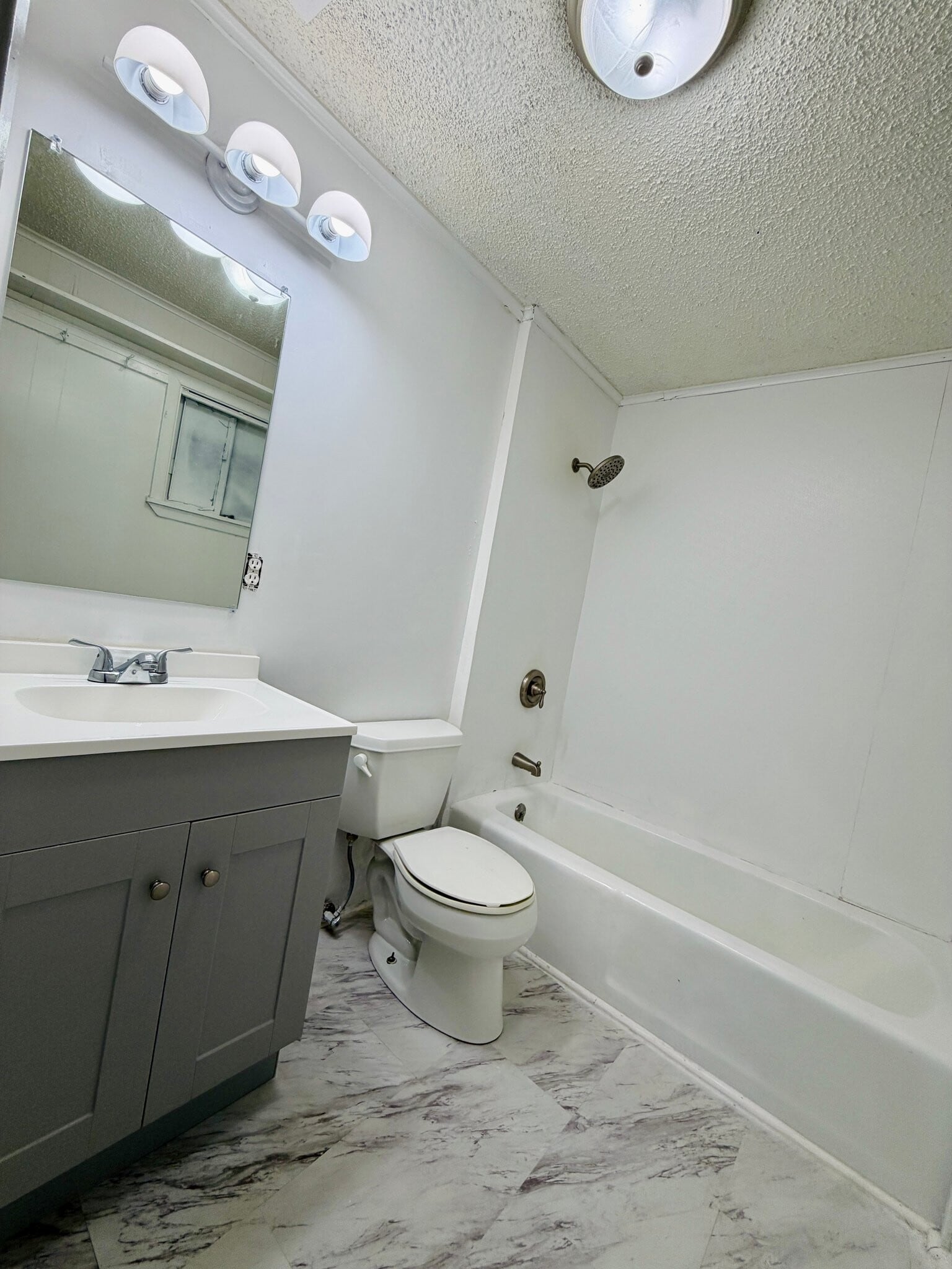 Building Photo - 3610 Davis St