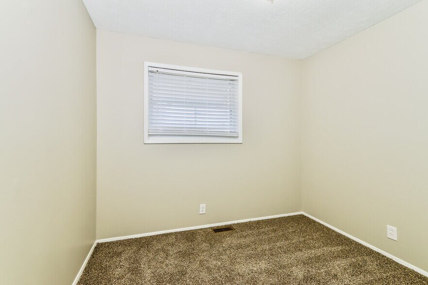 Building Photo - 9801 Gandy Rd
