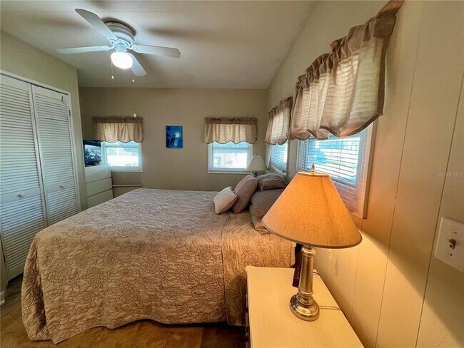 Building Photo - 1500 County Rd 1