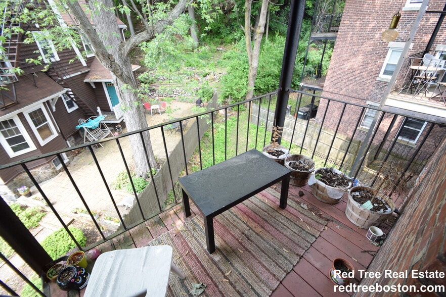 Building Photo - 1725 Commonwealth Ave