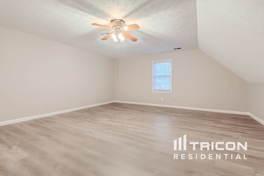 Building Photo - 255 Mercedes Trail